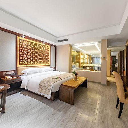 King Royal Hotel Yunfu Экстерьер фото