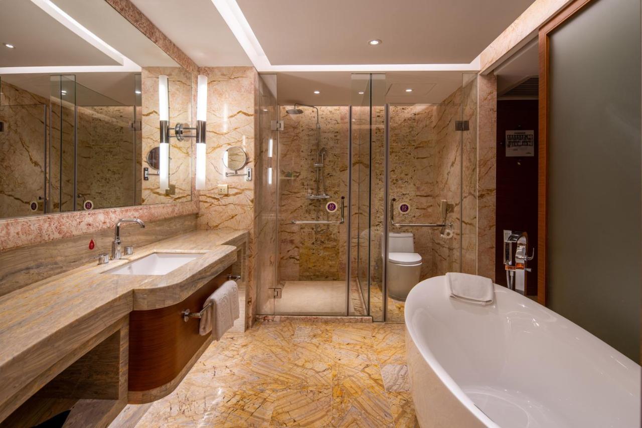 King Royal Hotel Yunfu Экстерьер фото