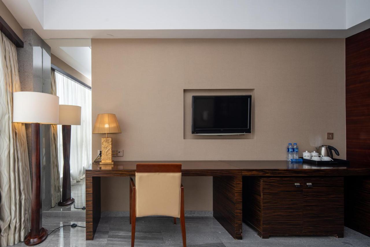 King Royal Hotel Yunfu Экстерьер фото