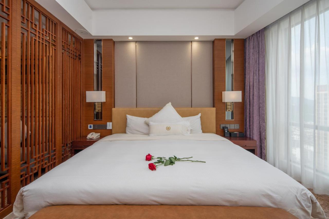King Royal Hotel Yunfu Экстерьер фото