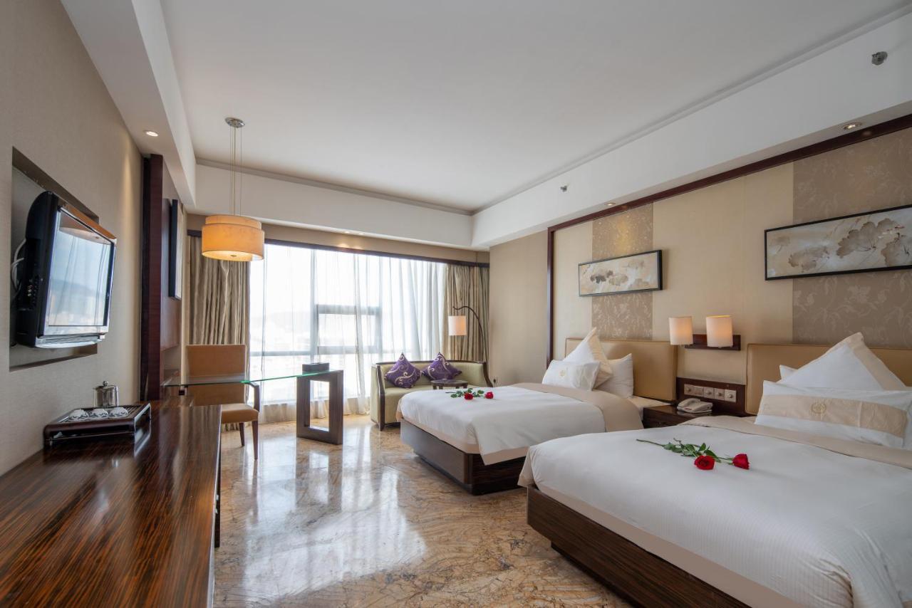 King Royal Hotel Yunfu Экстерьер фото