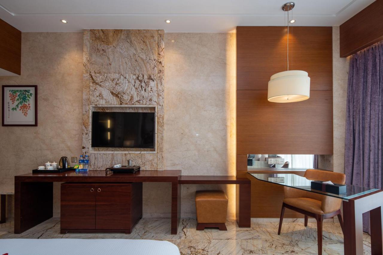 King Royal Hotel Yunfu Экстерьер фото