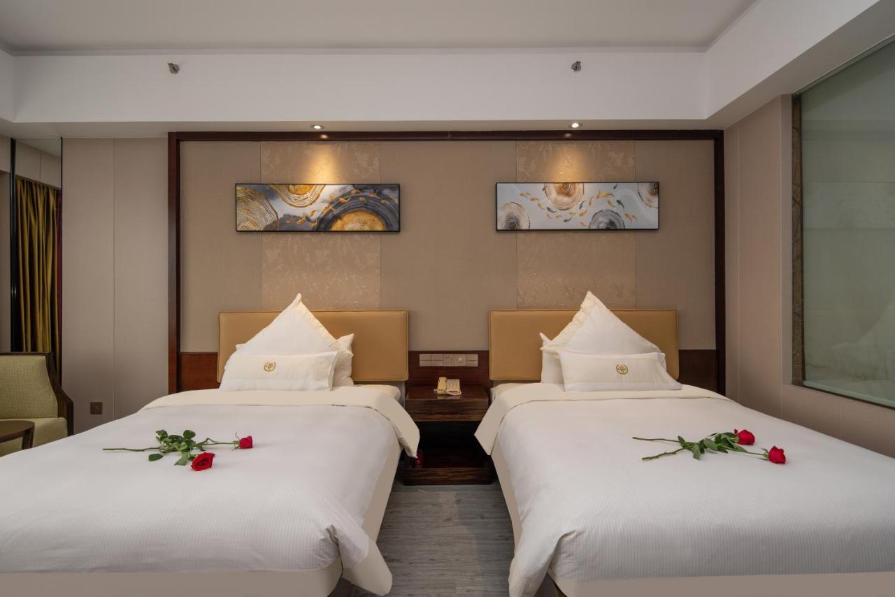 King Royal Hotel Yunfu Экстерьер фото