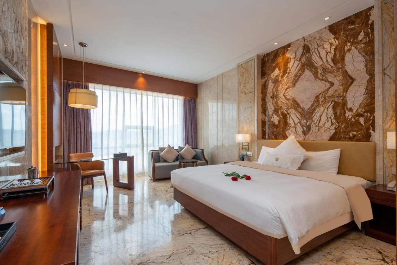 King Royal Hotel Yunfu Экстерьер фото