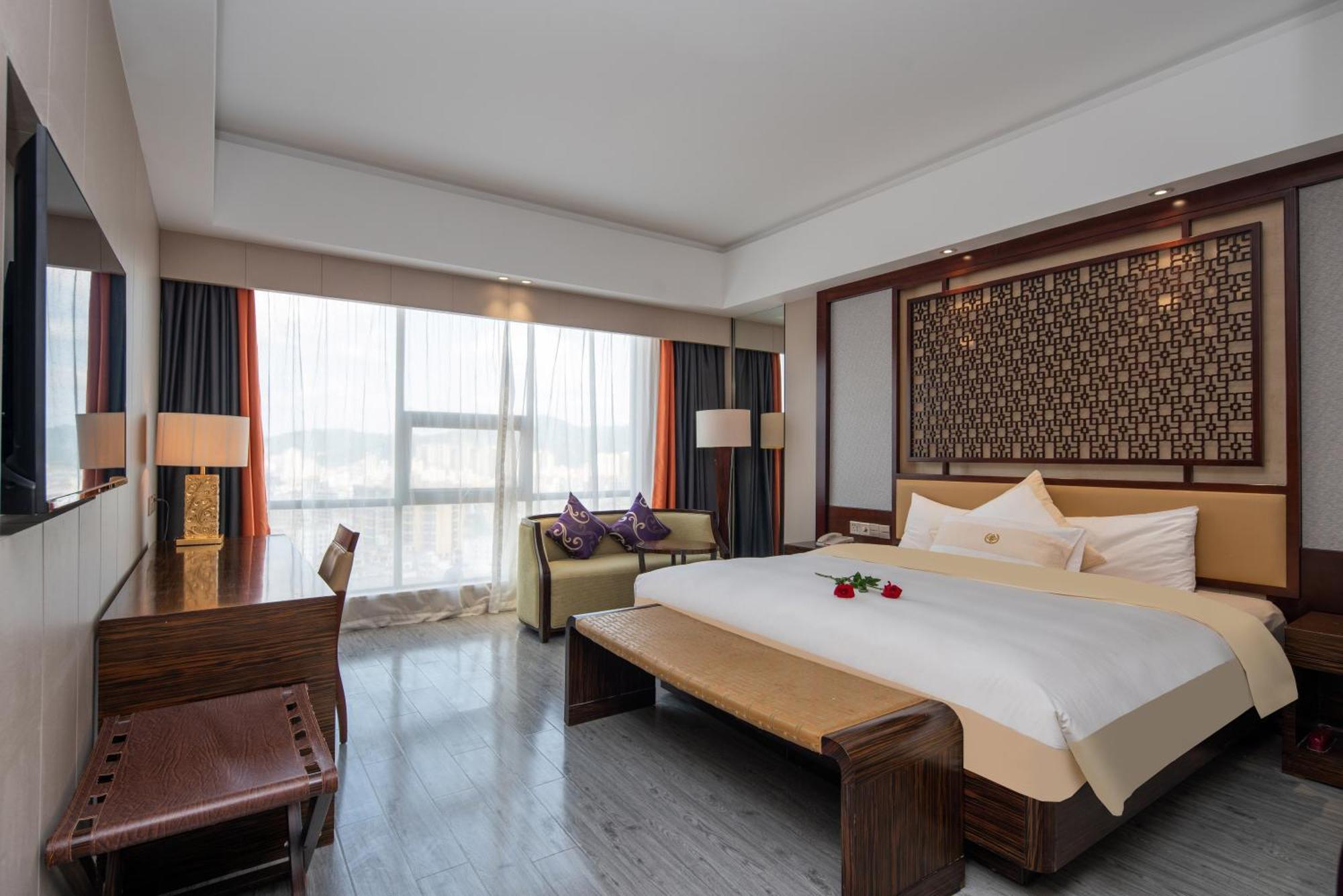 King Royal Hotel Yunfu Экстерьер фото