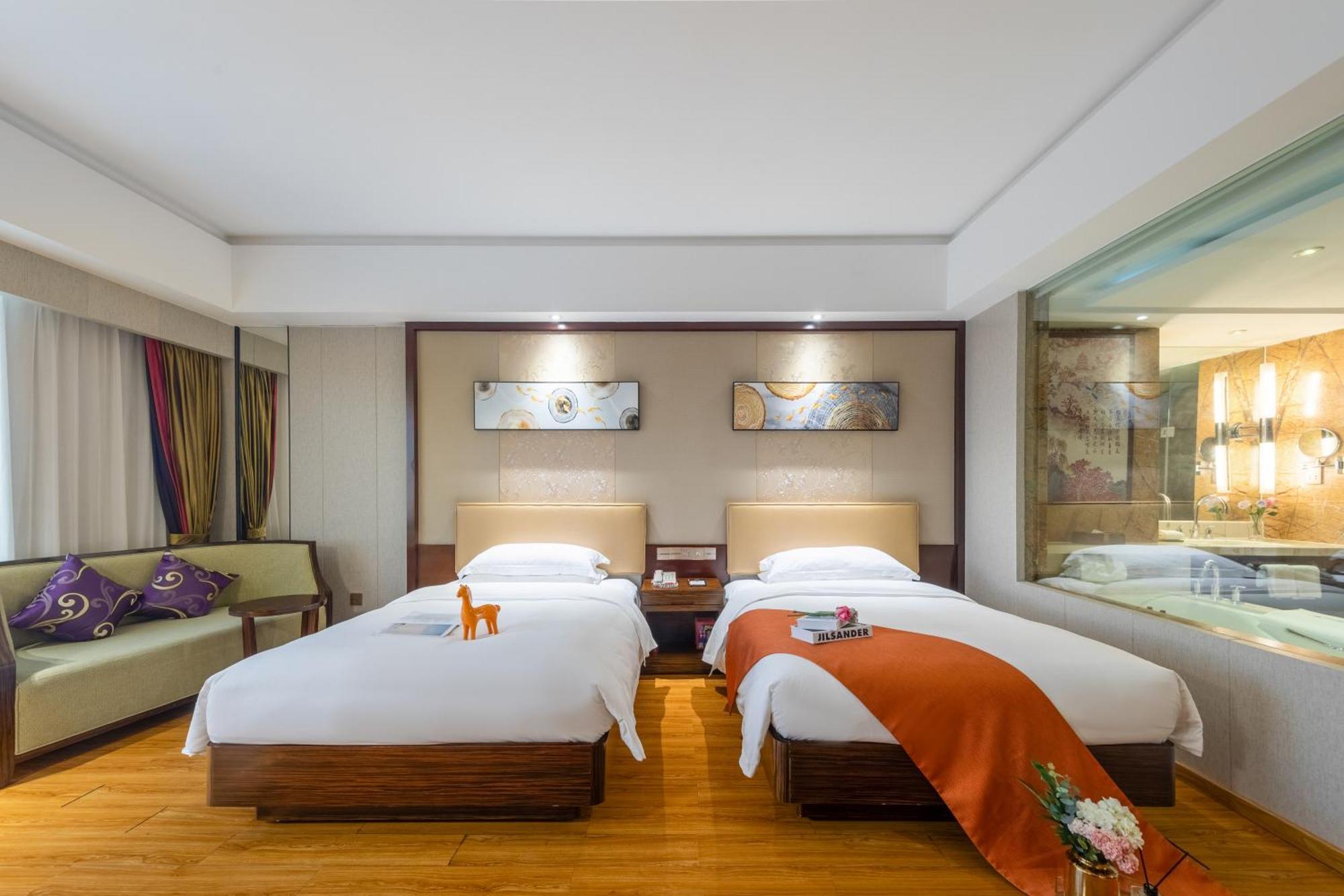 King Royal Hotel Yunfu Экстерьер фото