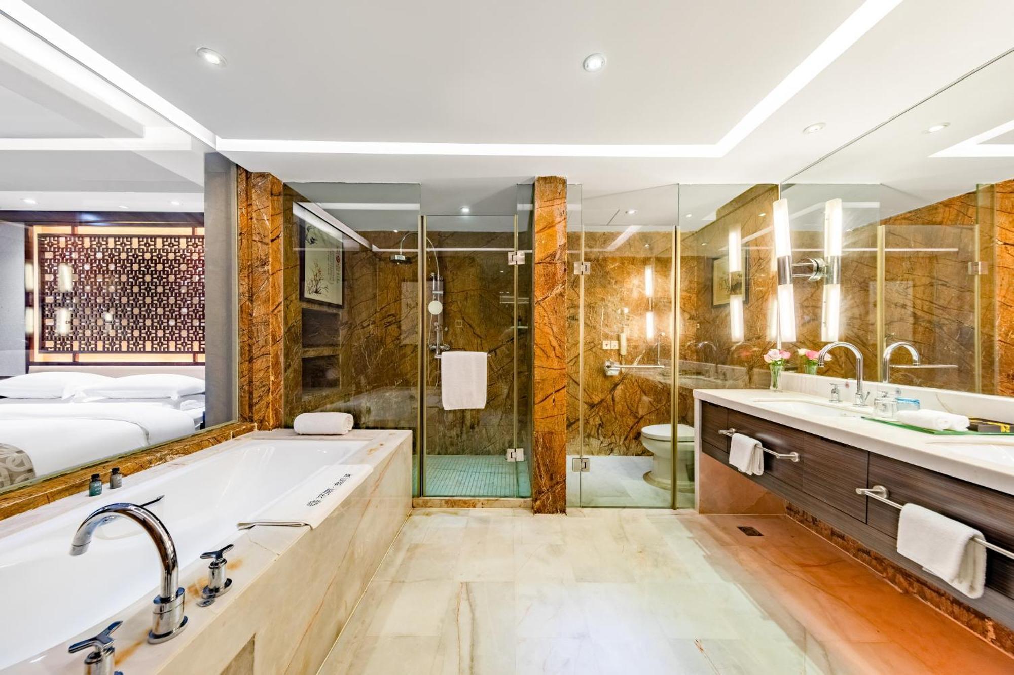 King Royal Hotel Yunfu Экстерьер фото