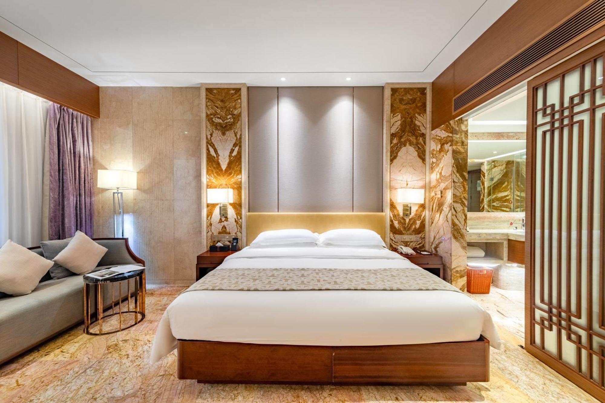 King Royal Hotel Yunfu Экстерьер фото