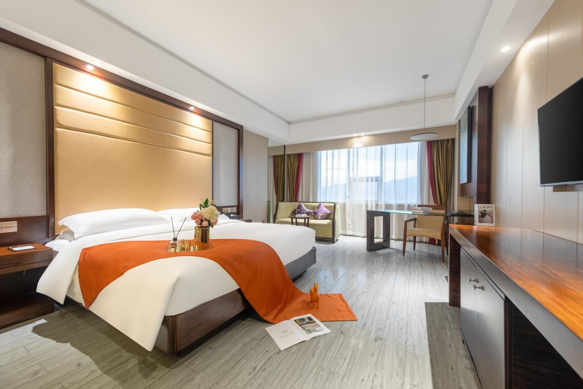 King Royal Hotel Yunfu Экстерьер фото