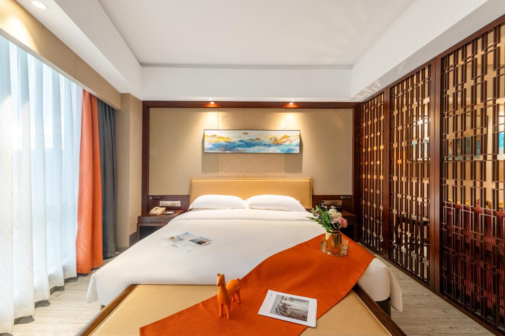 King Royal Hotel Yunfu Экстерьер фото