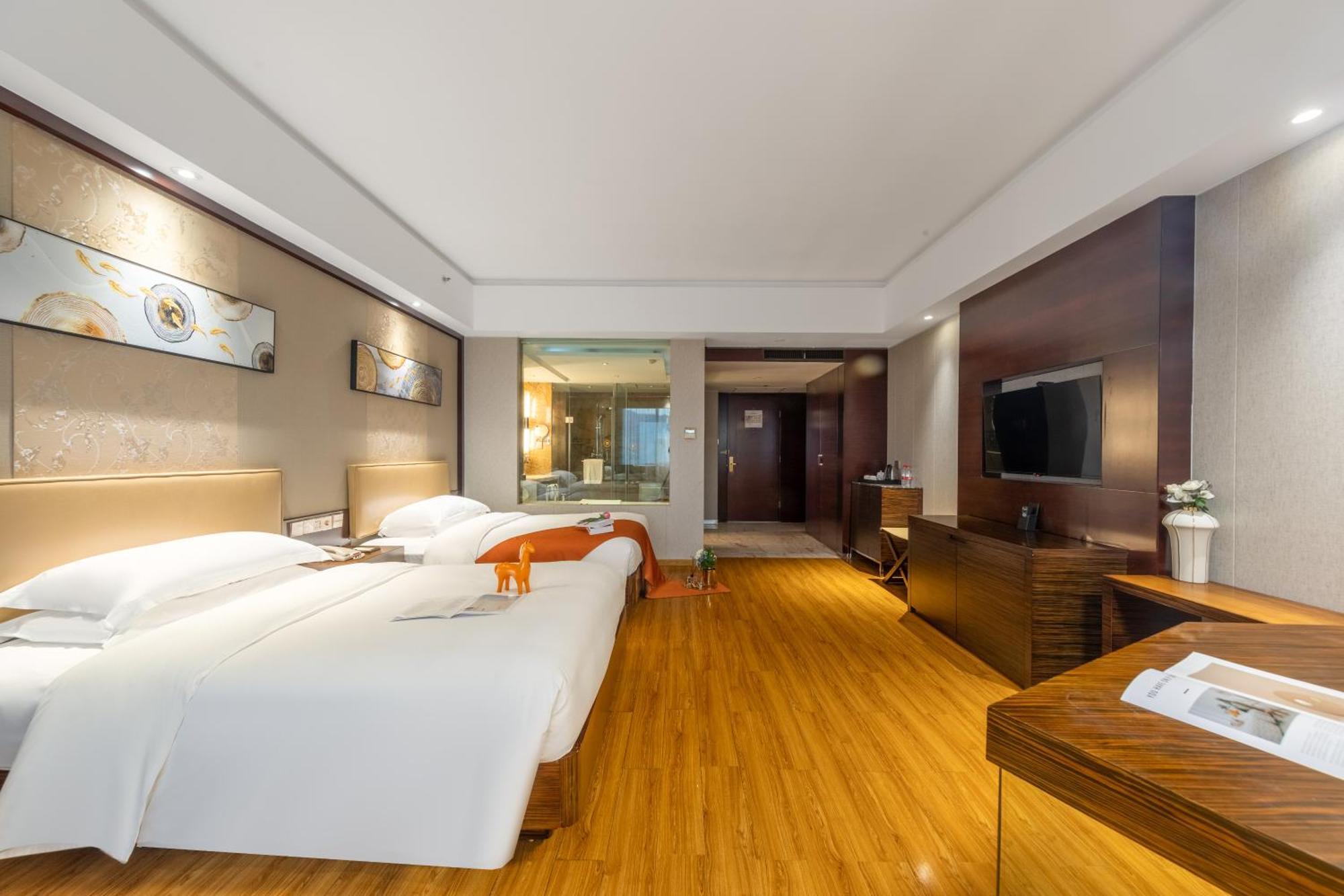 King Royal Hotel Yunfu Экстерьер фото